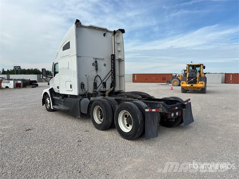 Kenworth T680 Vetopöytäautot