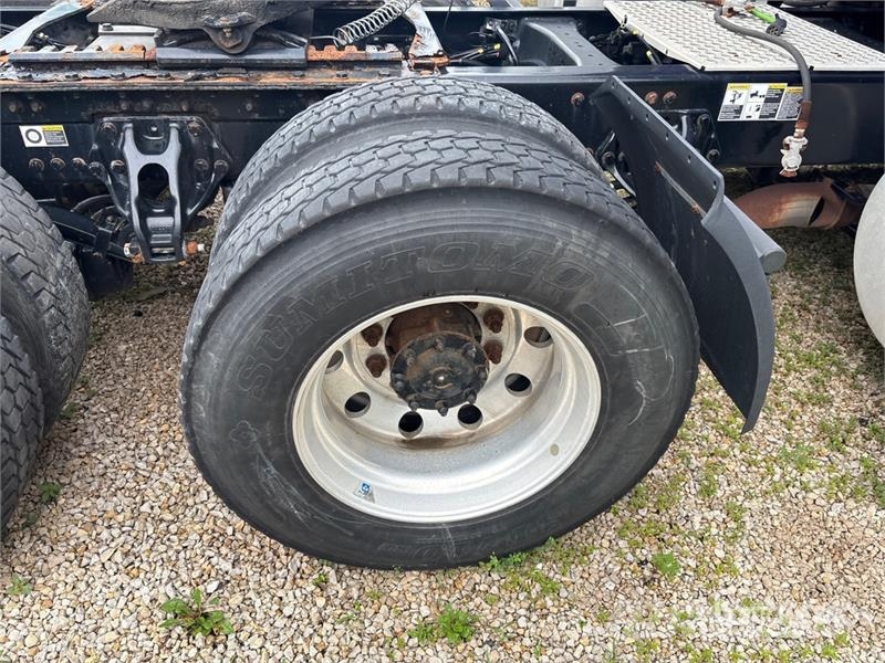 Kenworth T680 Vetopöytäautot