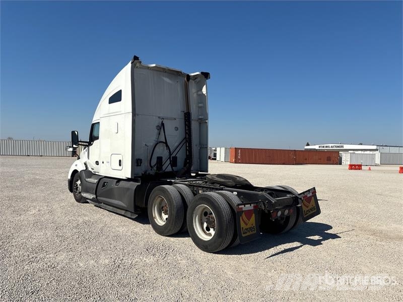 Kenworth T680 Vetopöytäautot