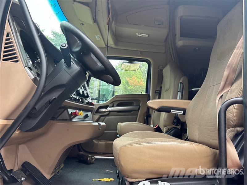 Kenworth T680 Vetopöytäautot