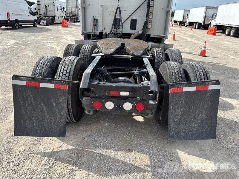 Kenworth T680 Vetopöytäautot