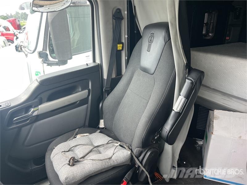 Kenworth T680 Vetopöytäautot