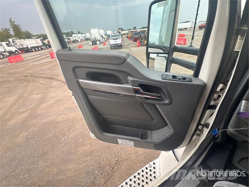 Kenworth T680 Naudoti vilkikai
