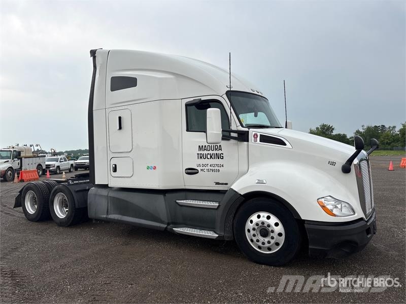 Kenworth T680 Autotractoare