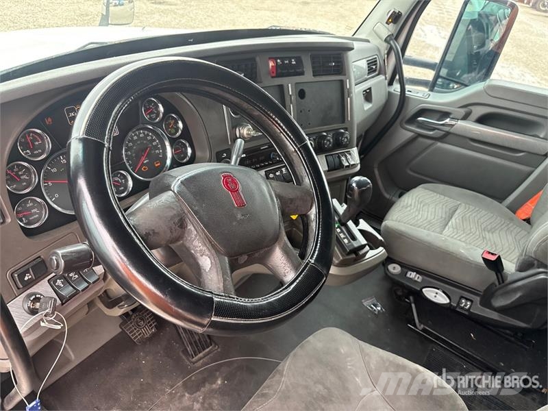 Kenworth T680 Седельные тягачи