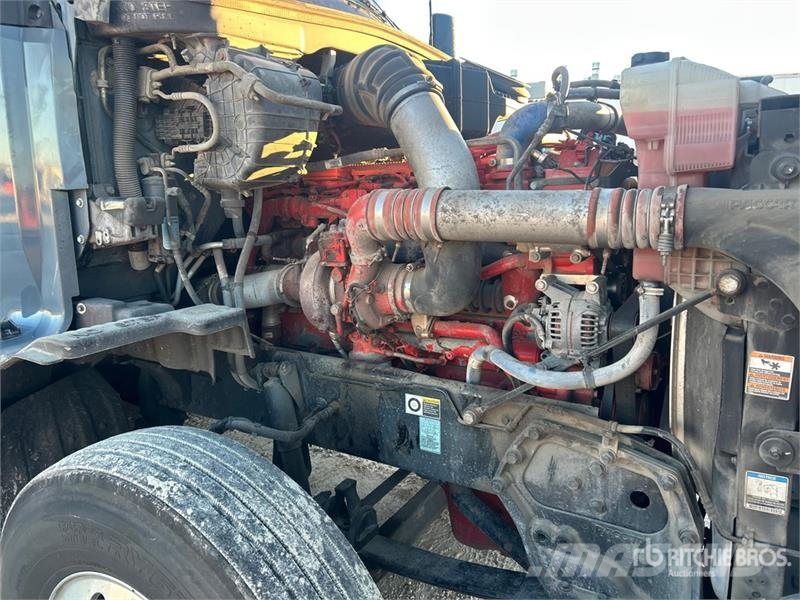 Kenworth T680 وحدات الجر