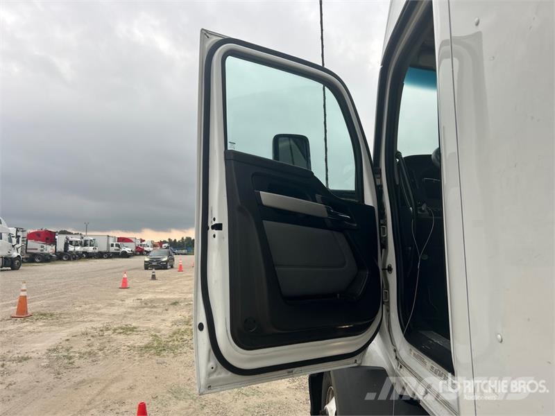 Kenworth T680 Tractor Units