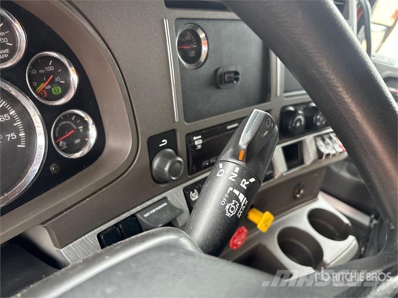 Kenworth T680 Vetopöytäautot