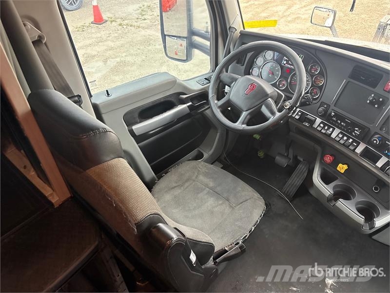 Kenworth T680 Vetopöytäautot