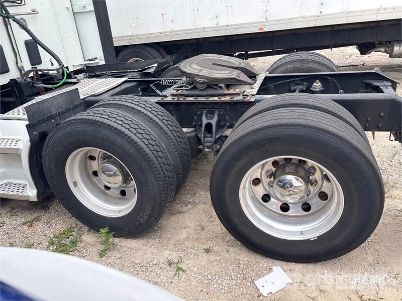 Kenworth T680 Tractor Units