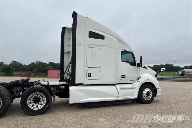Kenworth T680 Vetopöytäautot