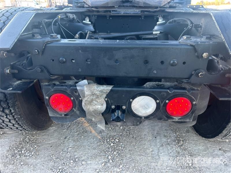 Kenworth T680 وحدات الجر