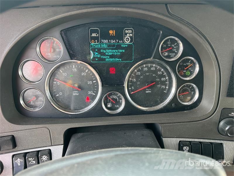 Kenworth T680 Motrici e Trattori Stradali