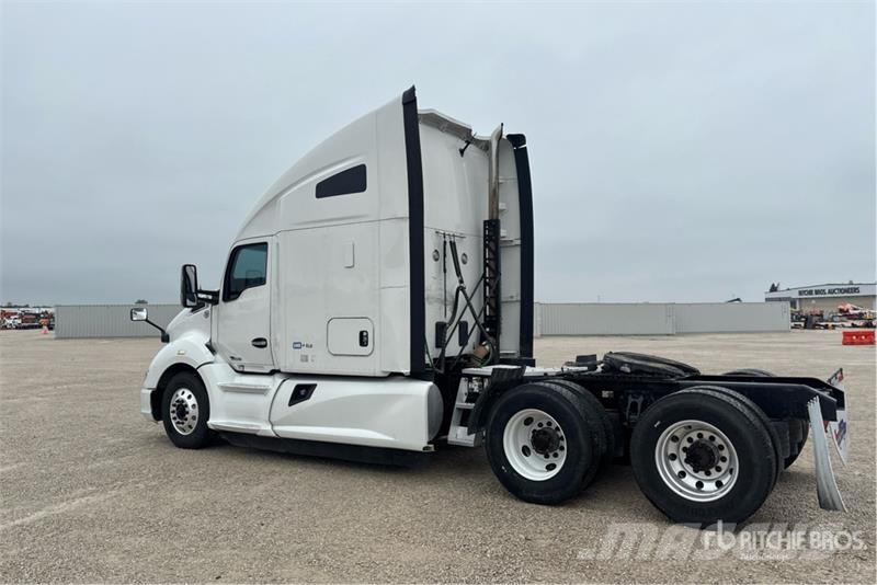 Kenworth T680 Vetopöytäautot