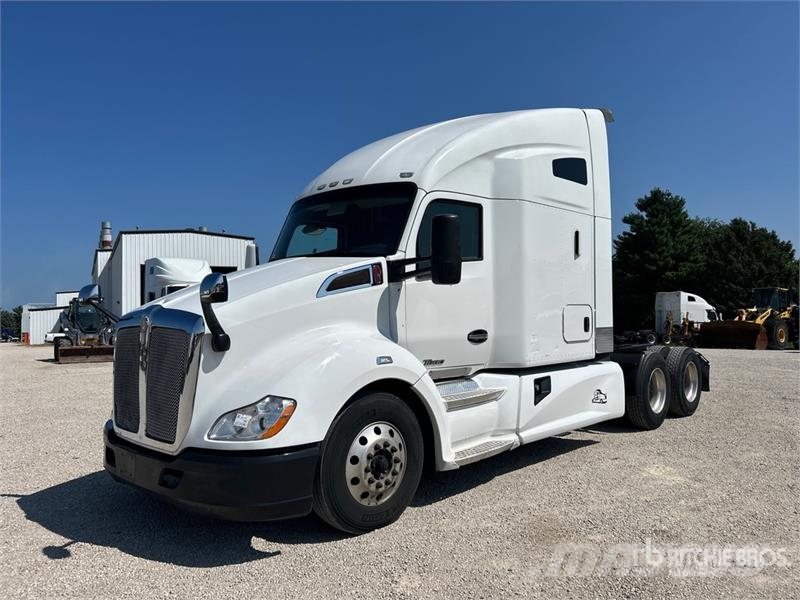 Kenworth T680 Vetopöytäautot