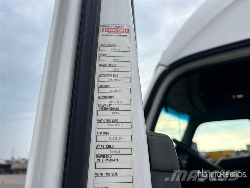 Kenworth T680 Naudoti vilkikai