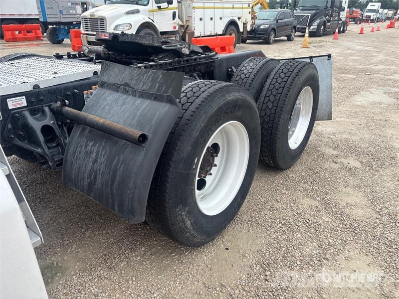 Kenworth T680 Vetopöytäautot