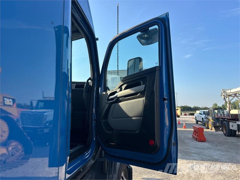 Kenworth T680 Naudoti vilkikai