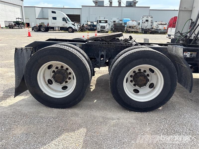 Kenworth T680 Vetopöytäautot