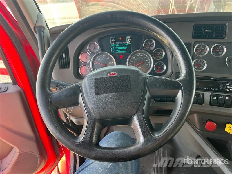 Kenworth T680 Motrici e Trattori Stradali
