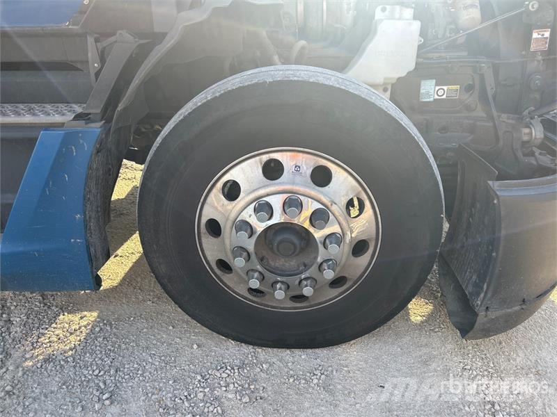 Kenworth T680 Naudoti vilkikai