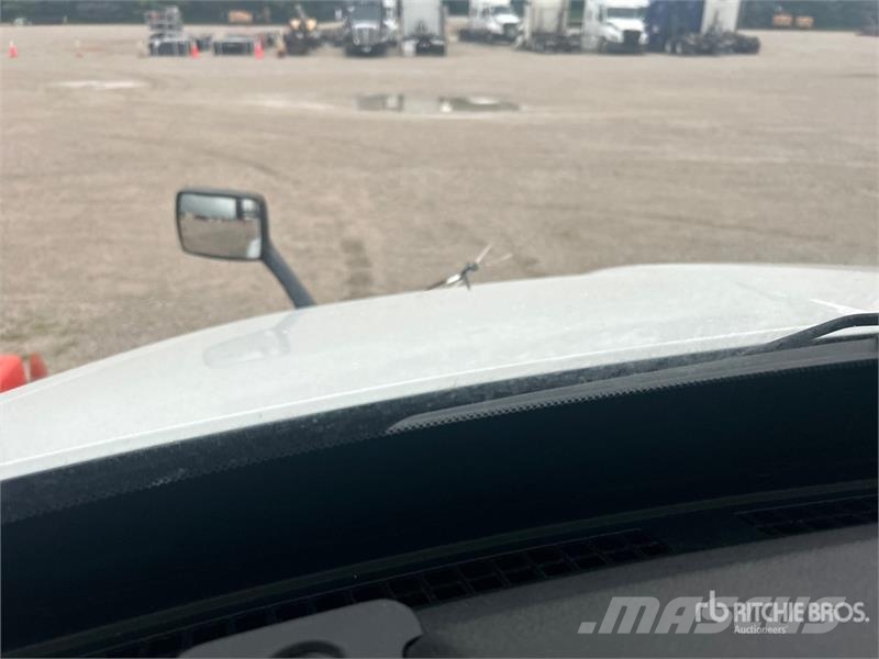 Kenworth T680 Tractor Units