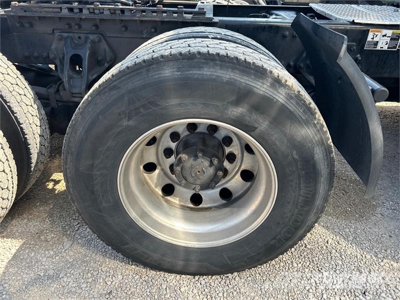Kenworth T680 Vetopöytäautot