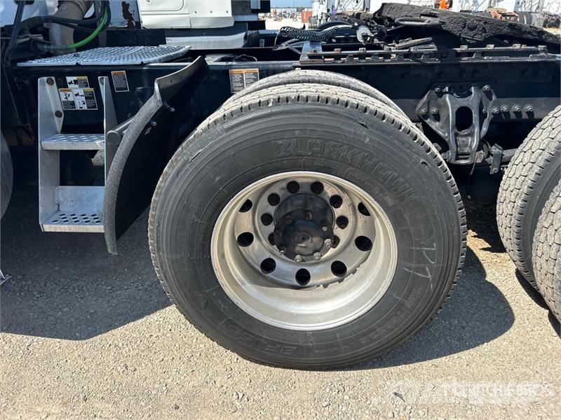 Kenworth T680 Vetopöytäautot