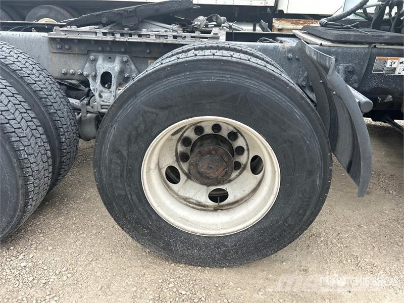 Kenworth T680 Tractor Units