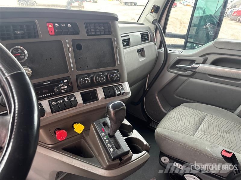 Kenworth T680 Седельные тягачи