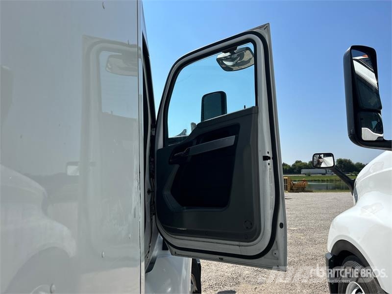 Kenworth T680 Vetopöytäautot