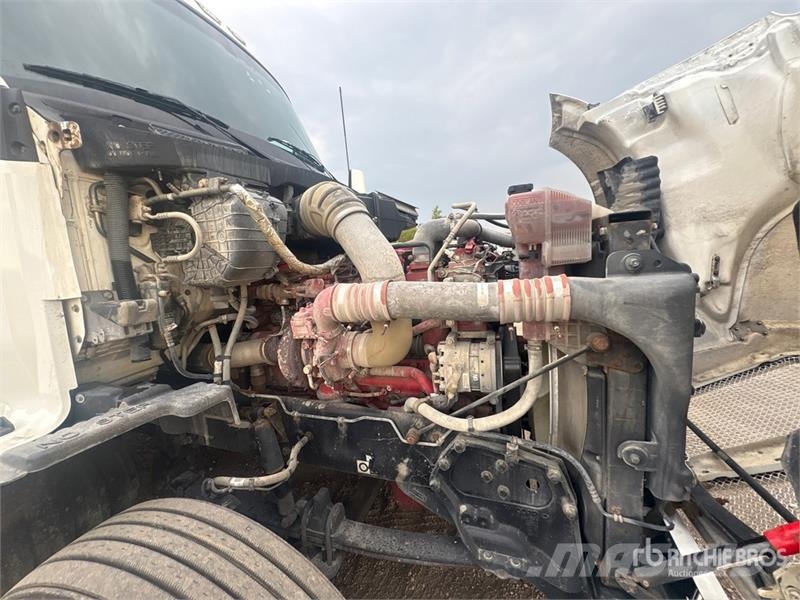 Kenworth T680 Naudoti vilkikai