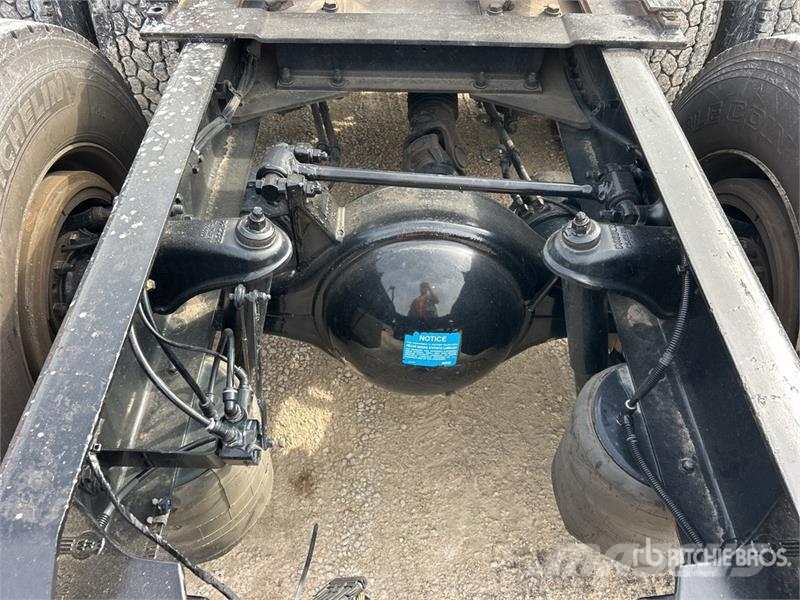 Kenworth T680 وحدات الجر