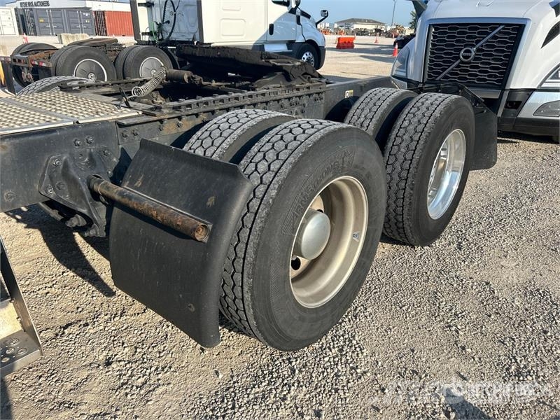 Kenworth T680 Naudoti vilkikai