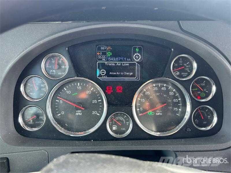 Kenworth T680 Vetopöytäautot
