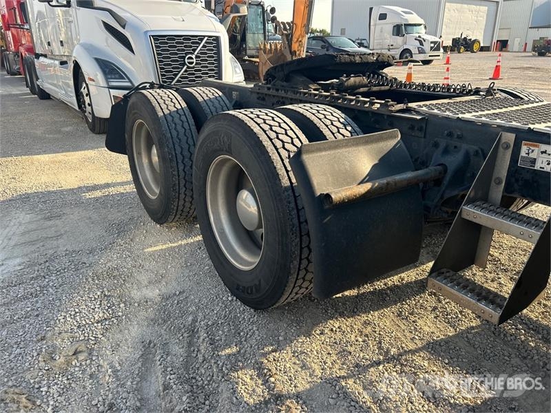 Kenworth T680 Naudoti vilkikai