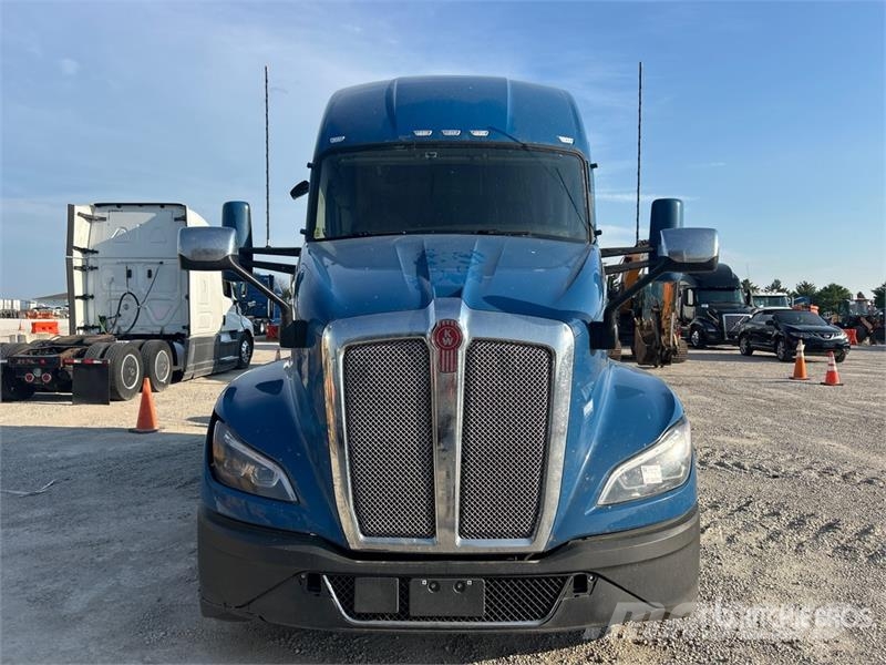 Kenworth T680 Naudoti vilkikai