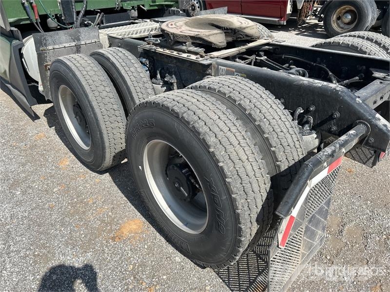 Kenworth T680 Тягачі