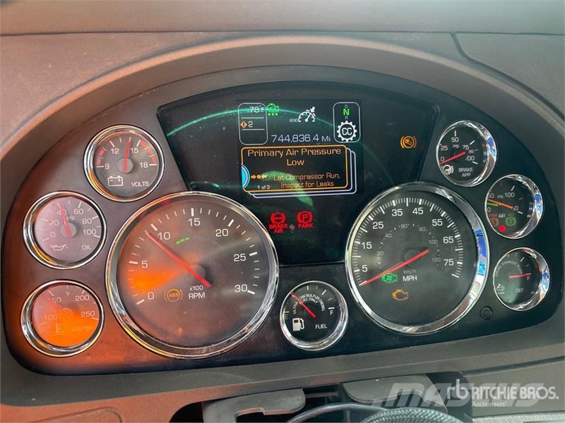 Kenworth T680 Vetopöytäautot