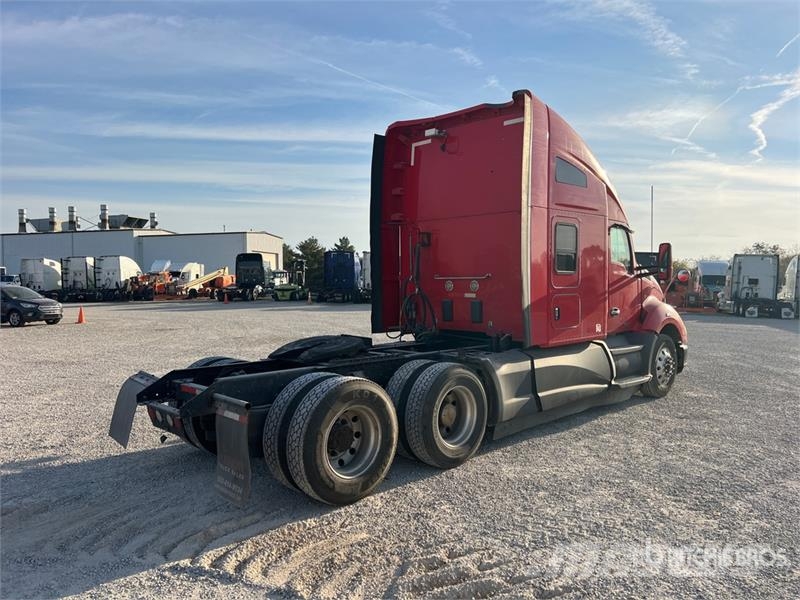Kenworth T680 Motrici e Trattori Stradali