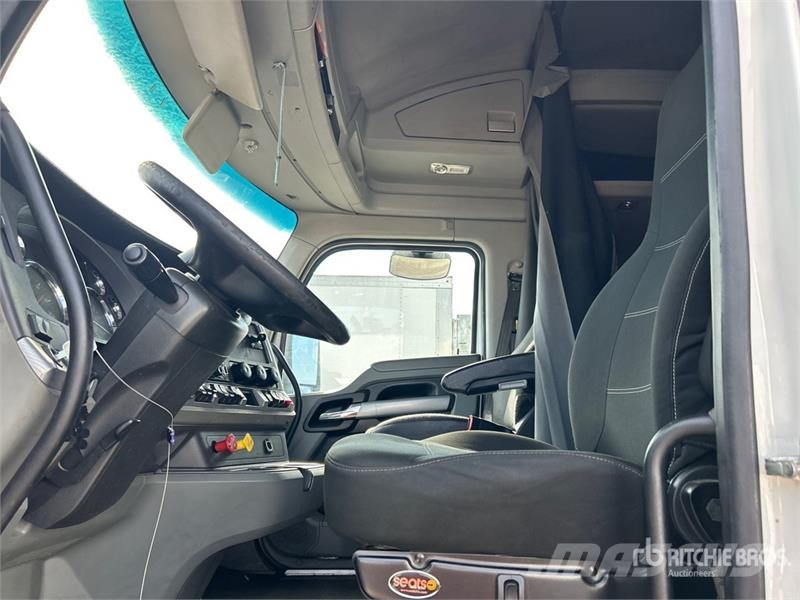 Kenworth T680 Vetopöytäautot