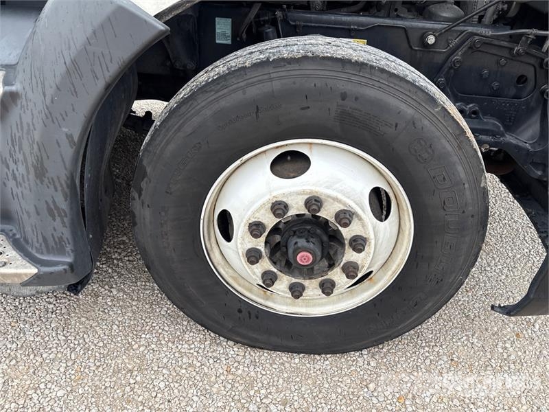 Kenworth T680 Tractor Units