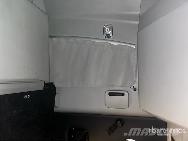 Kenworth T680 Tractor Units