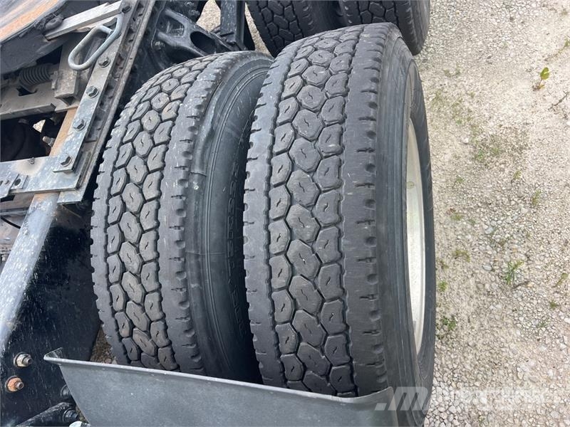 Kenworth T680 Vetopöytäautot