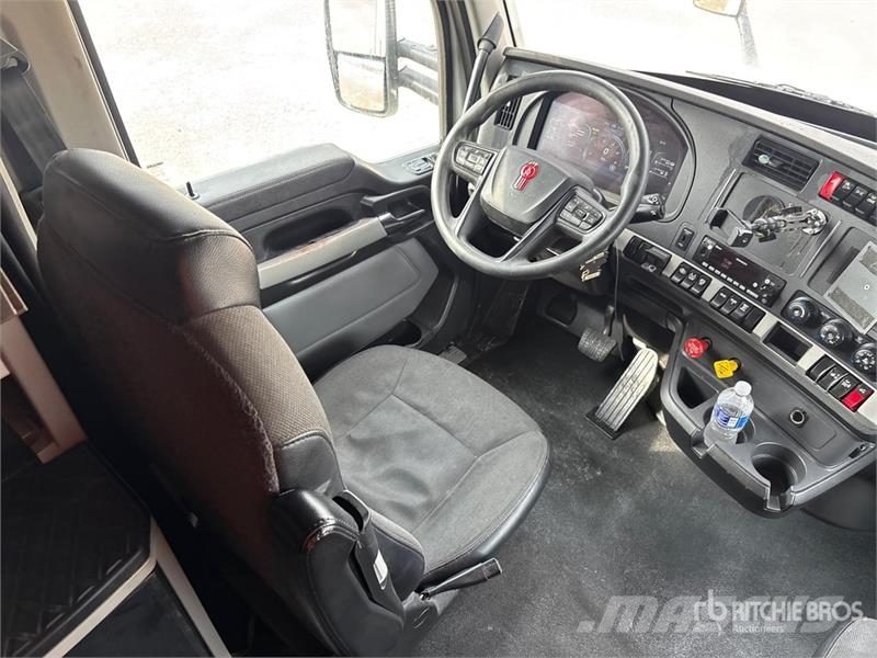 Kenworth T680 Vetopöytäautot