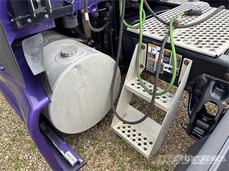 Kenworth T680 Vetopöytäautot