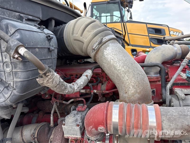 Kenworth T680 Тягачі