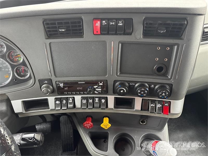 Kenworth T680 Autotractoare