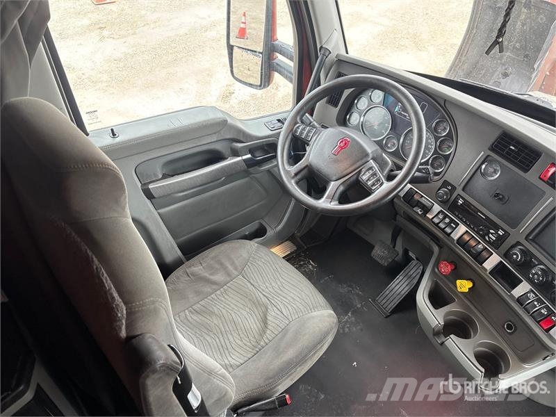 Kenworth T680 Vetopöytäautot