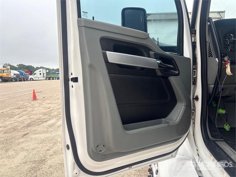 Kenworth T680 Vetopöytäautot